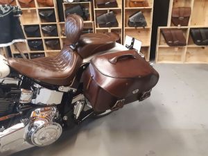 Sacoches Myleatherbikes Softail Héritage (7)